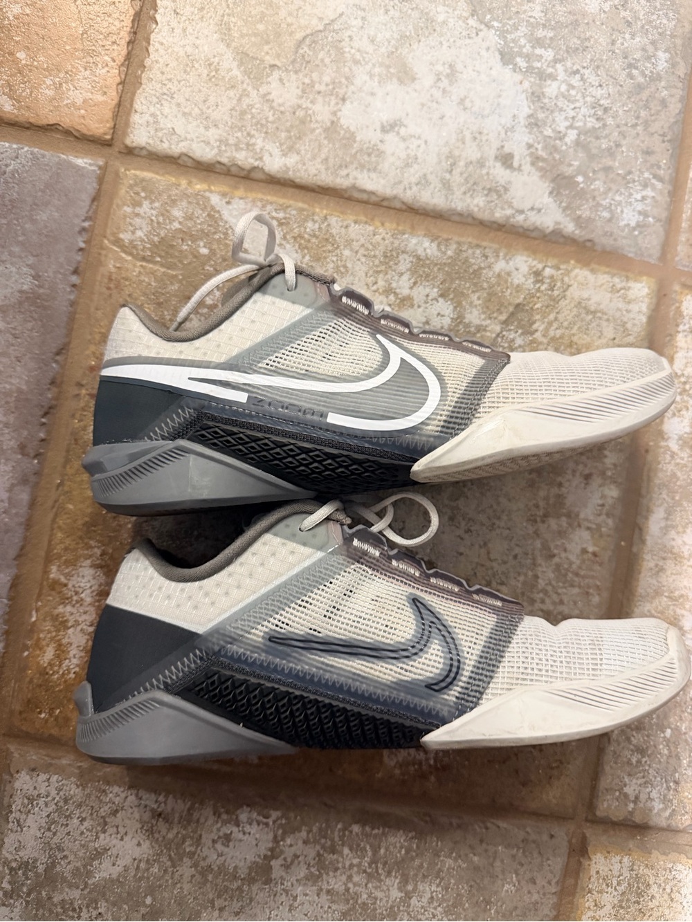 Nike Zoom Metcon Turbo 2 Men’s Sneakers — Light Gray & Dark Gray